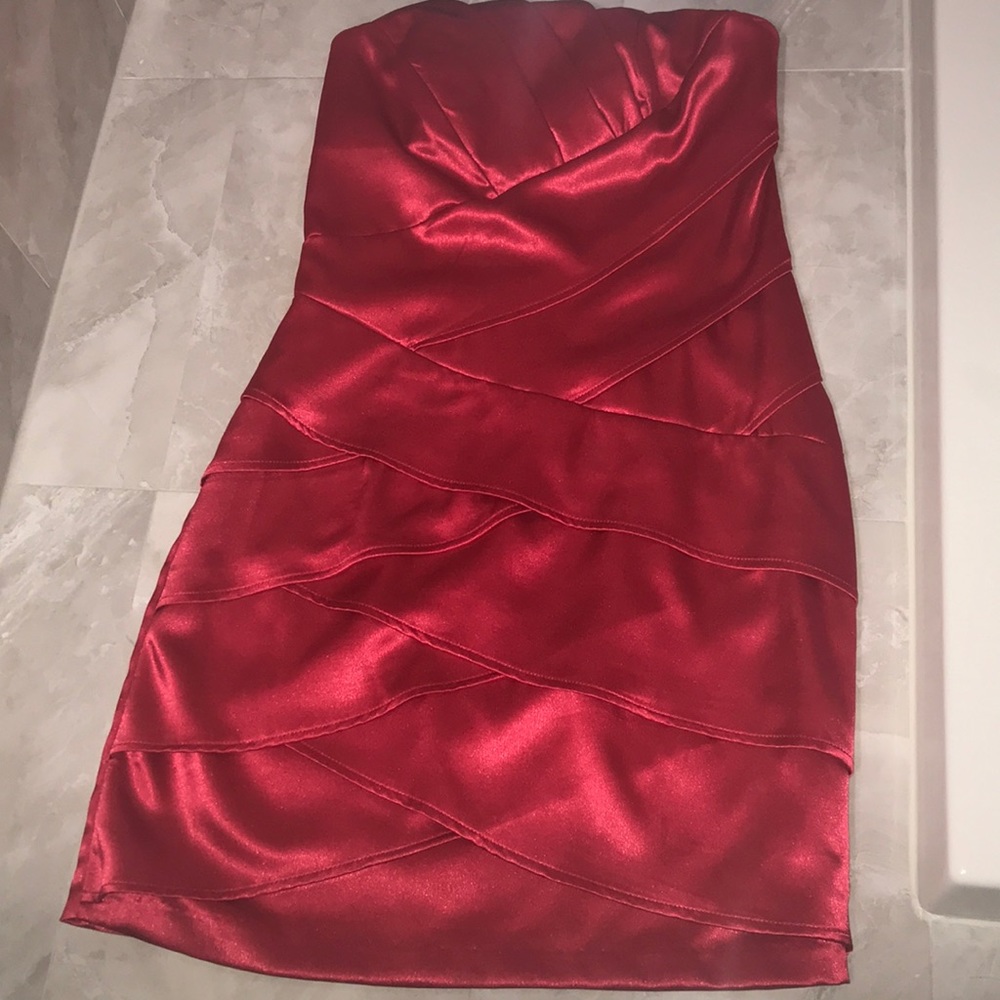 Red dress - Perfect pre-used condition - size 3